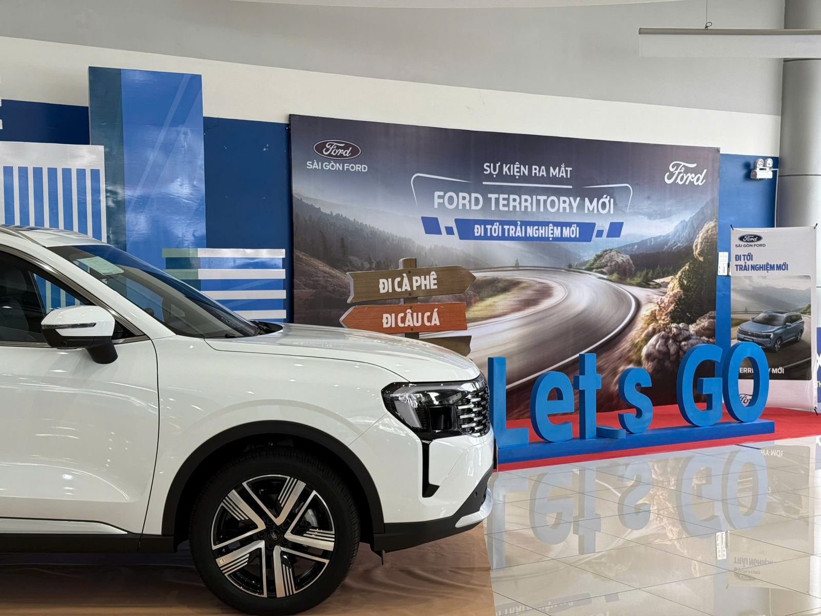 Ford Territory 2025 Khuyến Mãi Iphone 16Pro Max